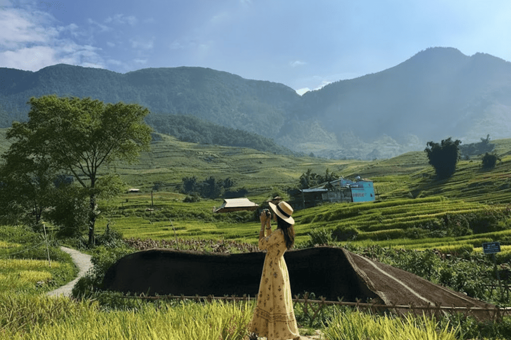 Important Note: These stones are protected national cultural heritage sites. Visitors must not write, carve, or damage the historical artifacts in any way